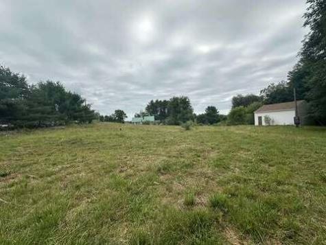 74 River Road Chelsea ME 04330