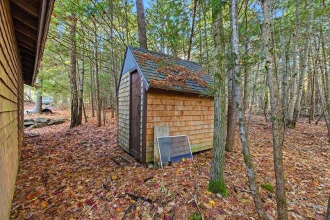 18 Peterson Lane Brunswick ME 04011