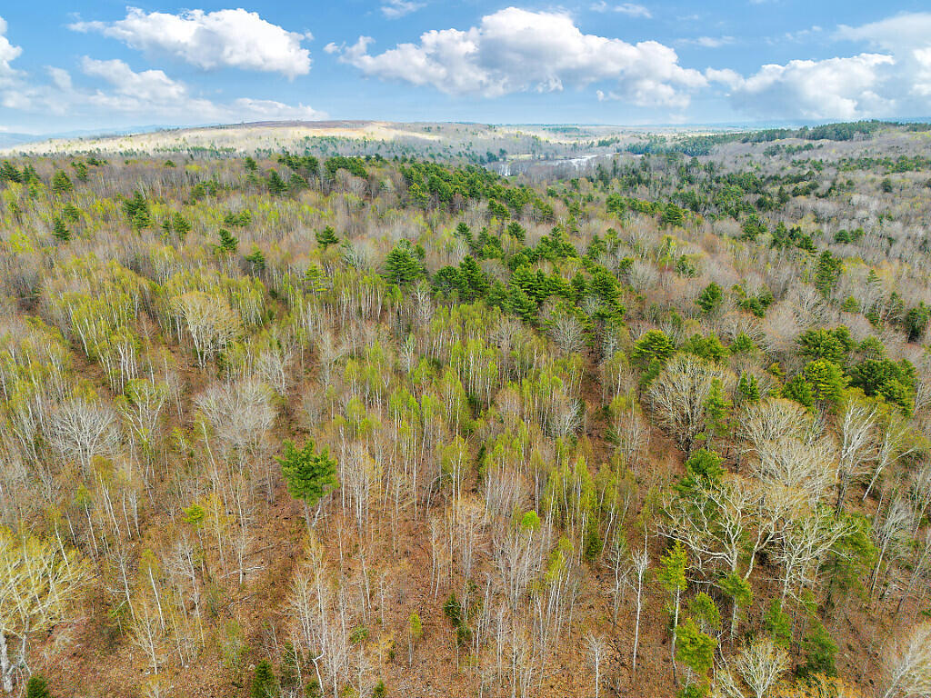 501 Noyes Road Waldoboro ME 04572