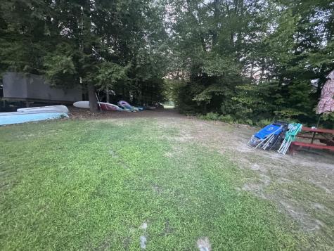 42 Chipmunk Lane Monmouth ME 04259