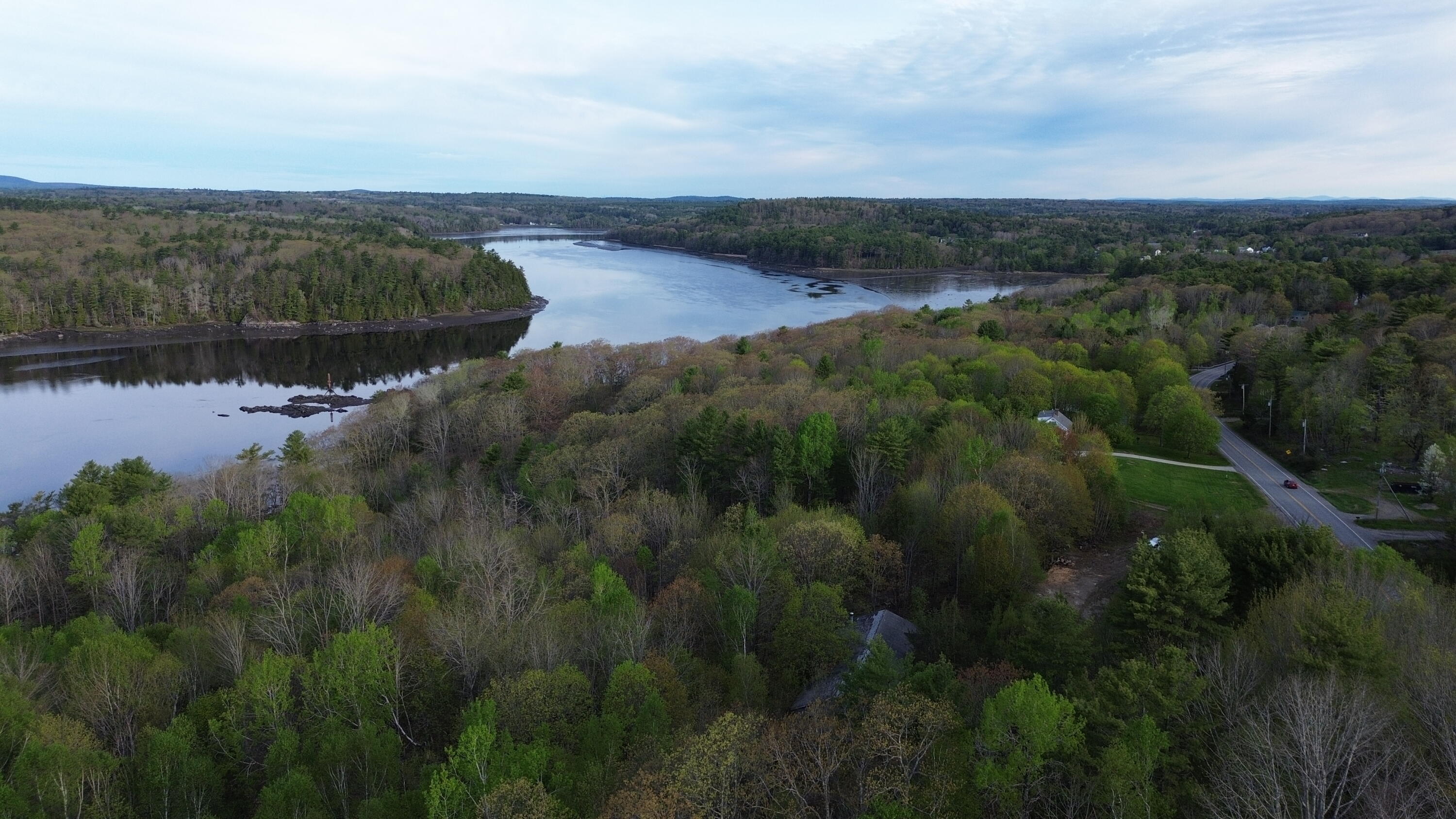 M46,L19,23 River Road Bucksport ME 04416