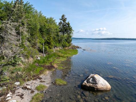 402 Reach Road Deer Isle ME 04627