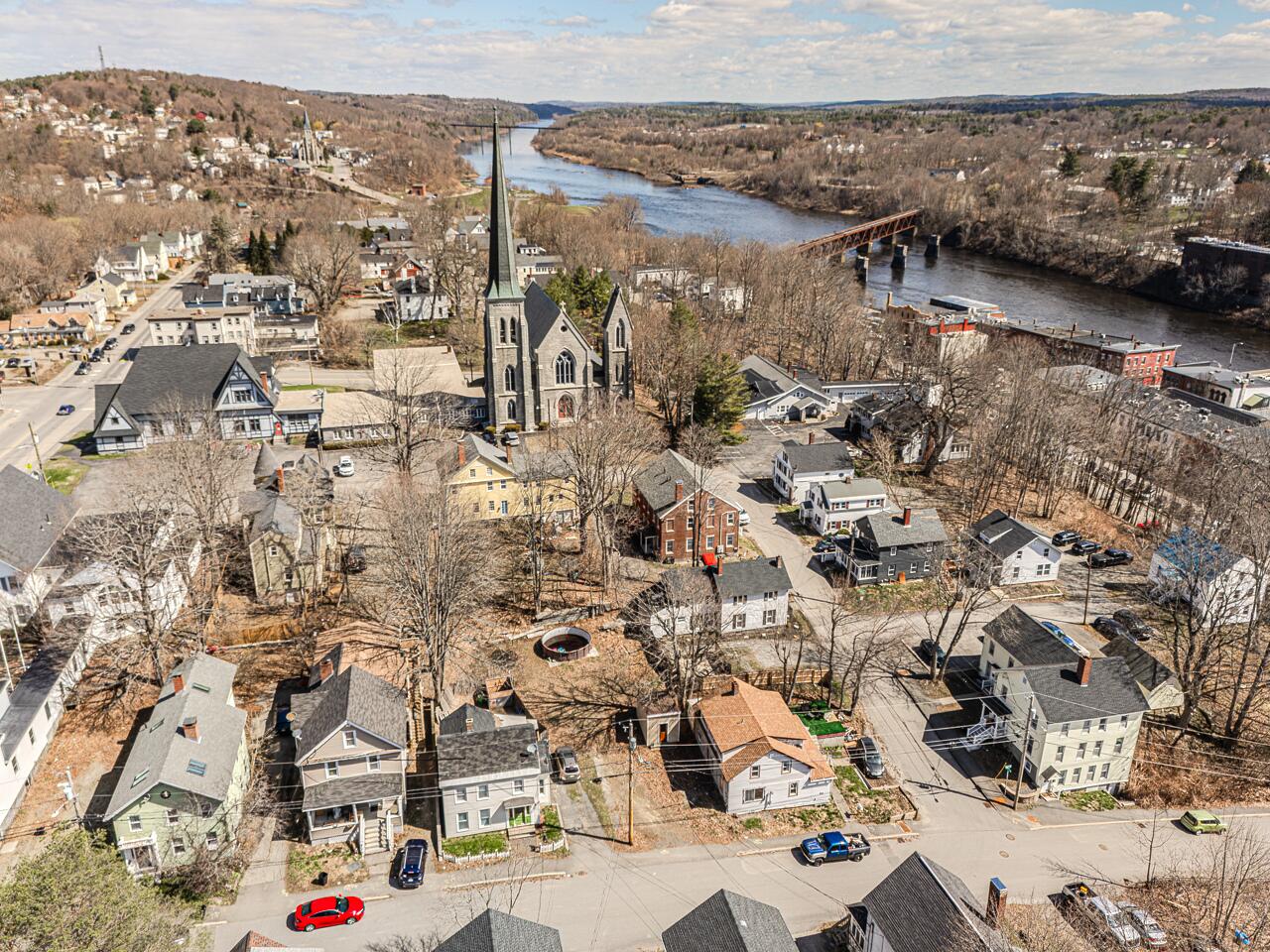 35 Oak Street Augusta ME 04330
