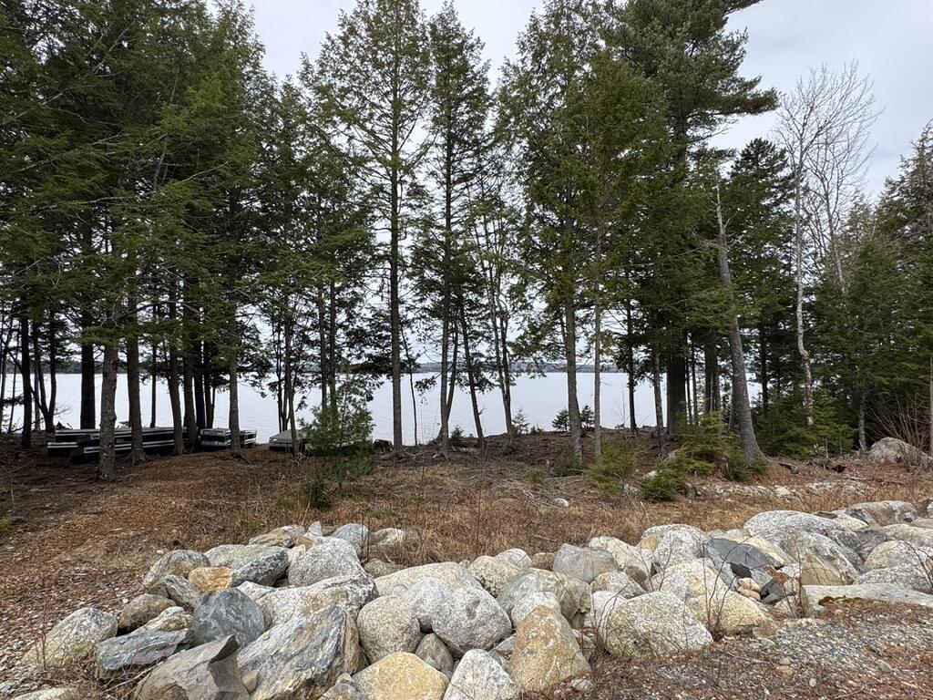 15 Bufford Drive Waltham ME 04605