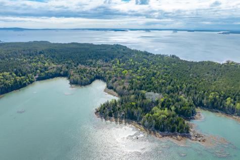 18 Jericho Bay Road Swans Island ME 04685