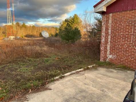 912 Washington Street N Auburn ME 04210