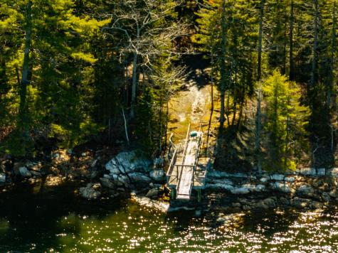 25 Deaver Road Waldoboro ME 04572