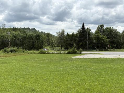 693- B Western Avenue Manchester ME 04351