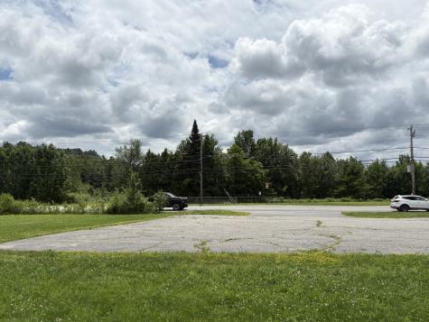 693- B Western Avenue Manchester ME 04351