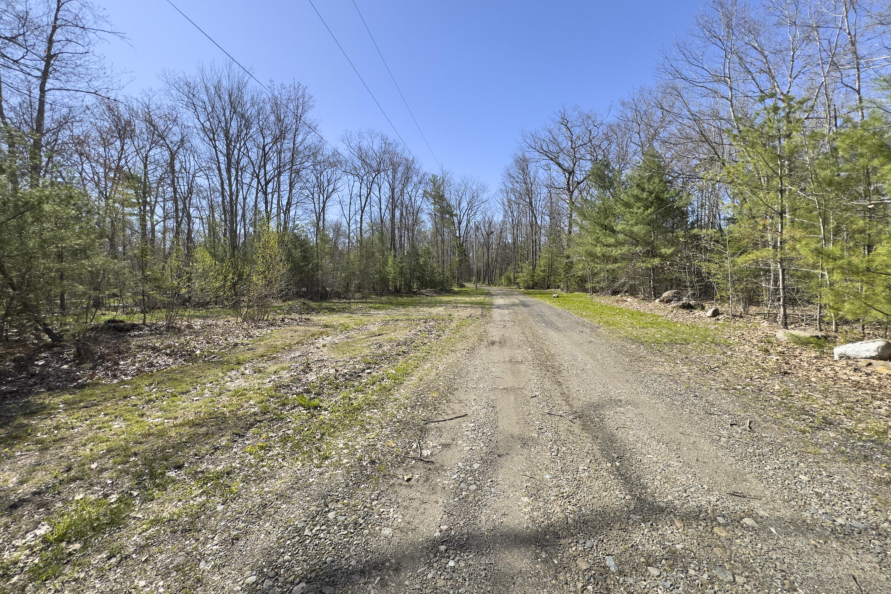 18 Dragonfly Lane Hope ME 04847