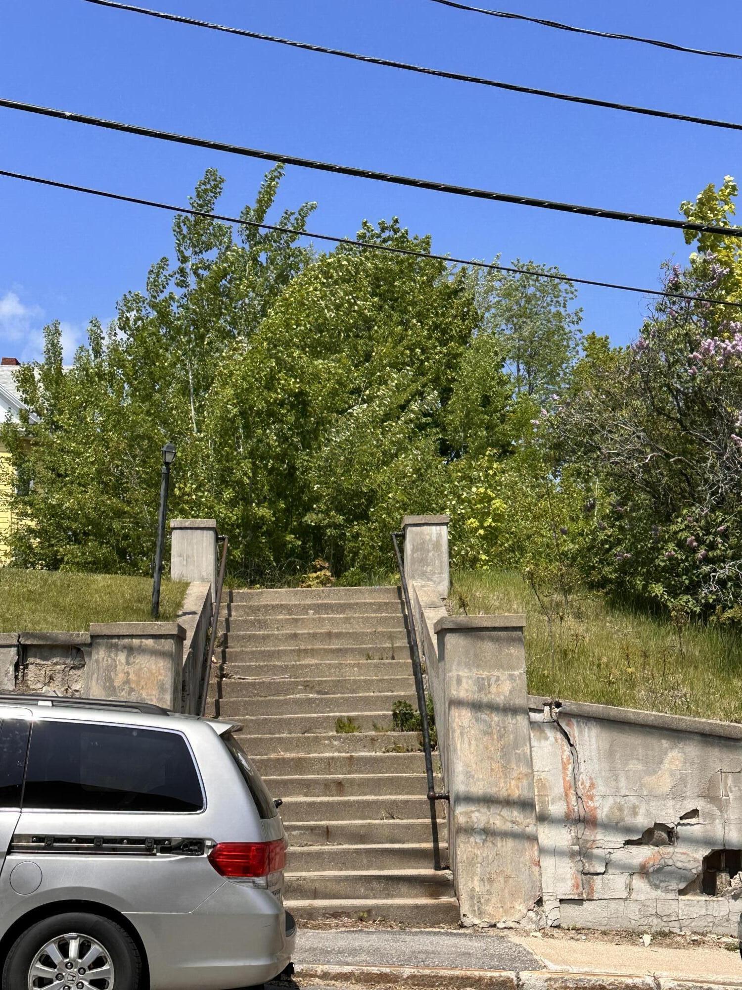 82 Maine Avenue Rumford ME 04276
