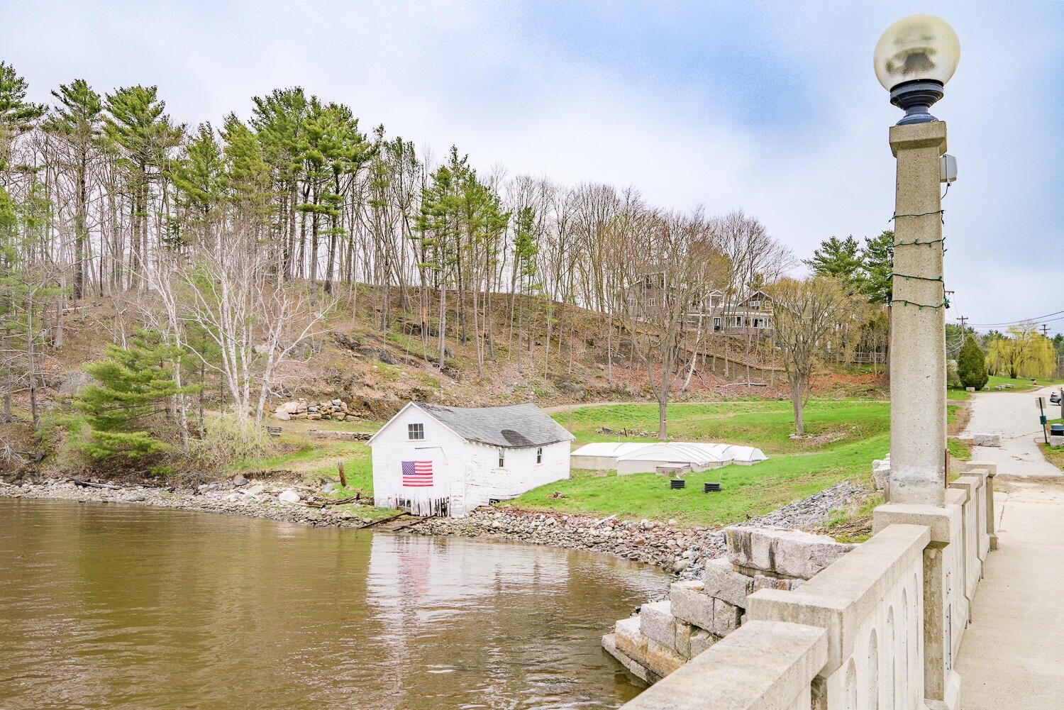 17 Footbridge Road Belfast ME 04915