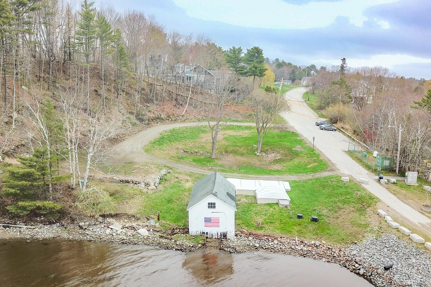 17 Footbridge Road Belfast ME 04915