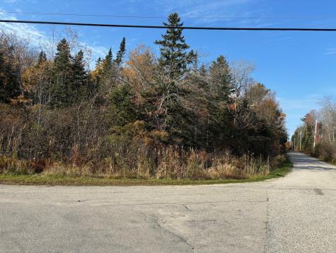 539 Harbor De Grace Long Island ME 04050