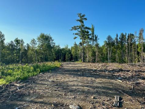 M7l4 Blaine Avenue Guilford ME 04443