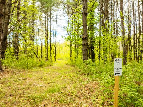 572 Old County Road Washington ME 04574