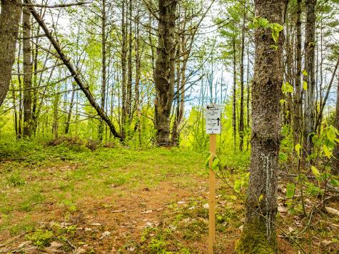 572 Old County Road Washington ME 04574