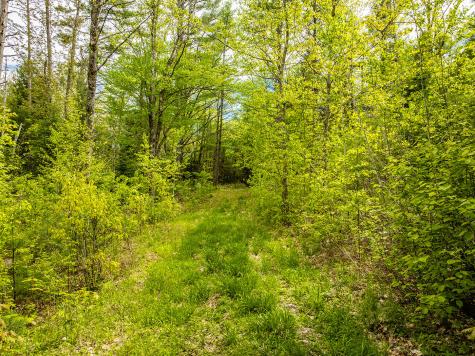572 Old County Road Washington ME 04574