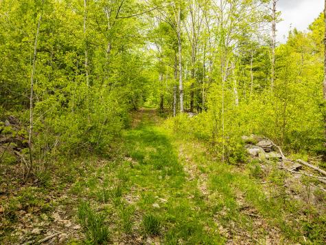 572 Old County Road Washington ME 04574