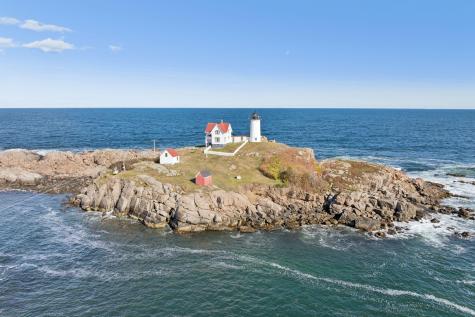 10 And 14 Blue Heron Cove York ME 03902