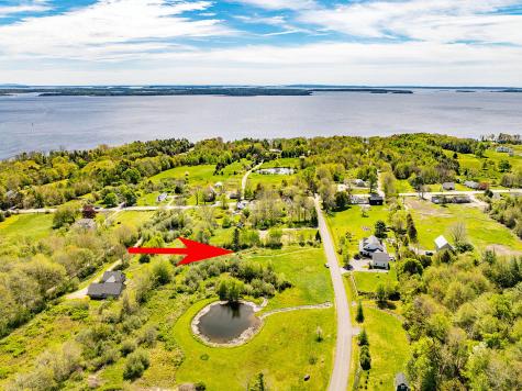 19 Old Stone Road Lincolnville ME 04849