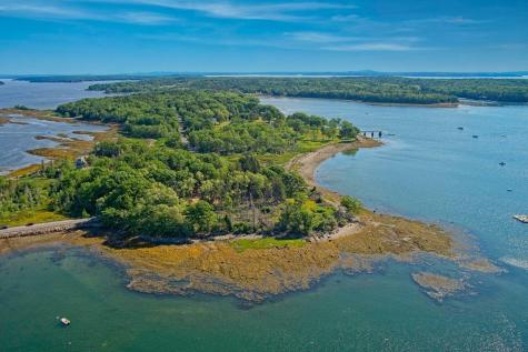 Lot 4d Ferry Road Islesboro ME 04848