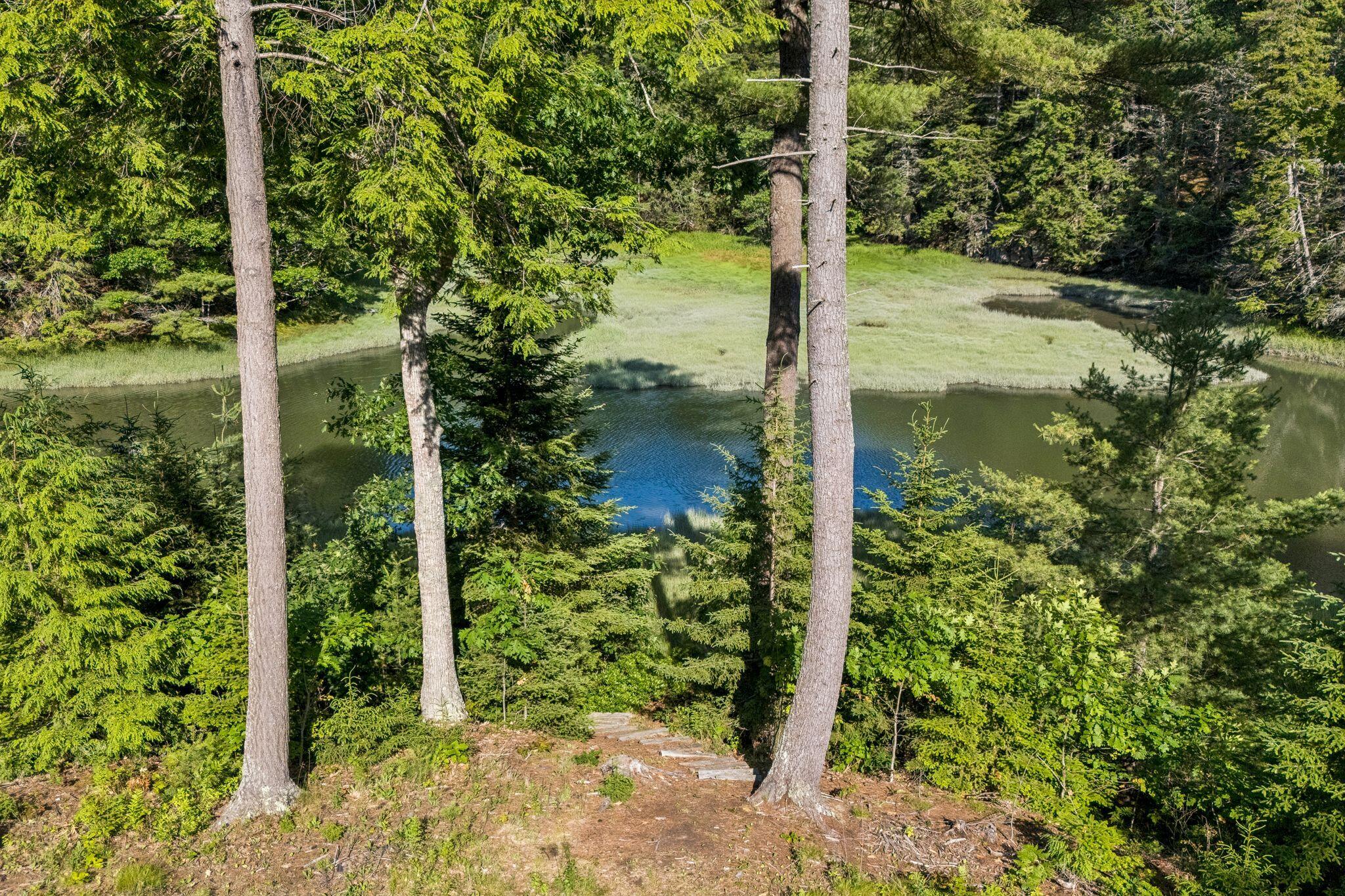 29 Crows Nest Drive Freeport ME 04032