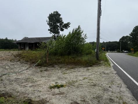 19 Day Road Lyman ME 04002