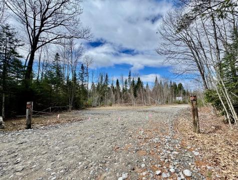28-1 Auburn Road Turner ME 04282
