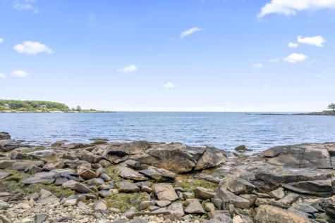 4 Hamlin Place York ME 03909