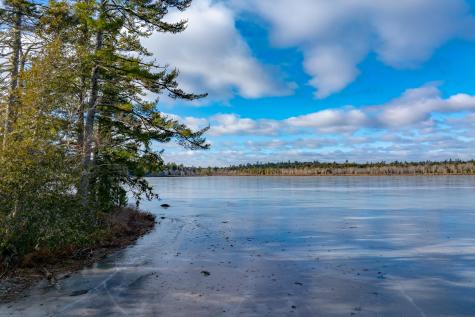 M7L27 Route 200 Waltham ME 04605