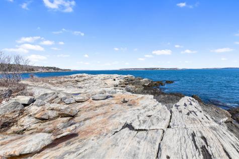 736 Seashore Avenue Portland ME 04108
