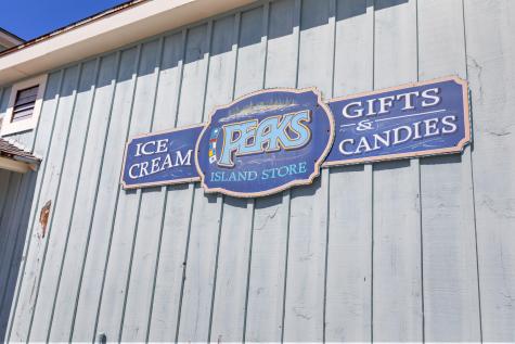 736 Seashore Avenue Portland ME 04108