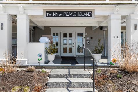 736 Seashore Avenue Portland ME 04108