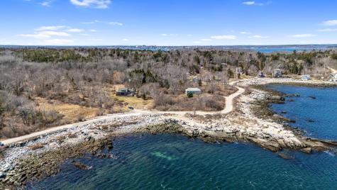 736 Seashore Avenue Portland ME 04108