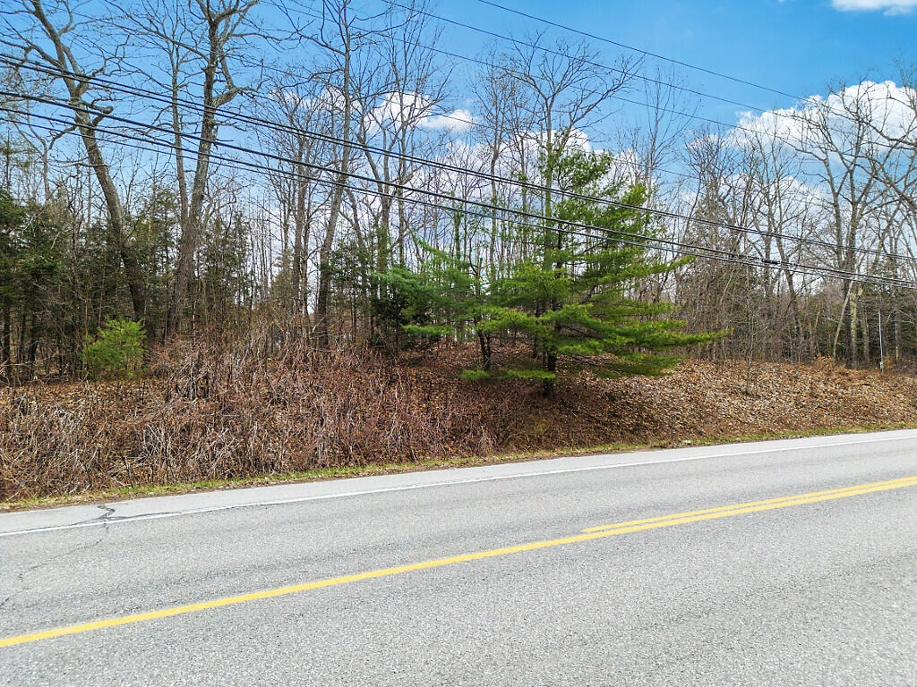 002 Eastern Avenue Augusta ME 04330