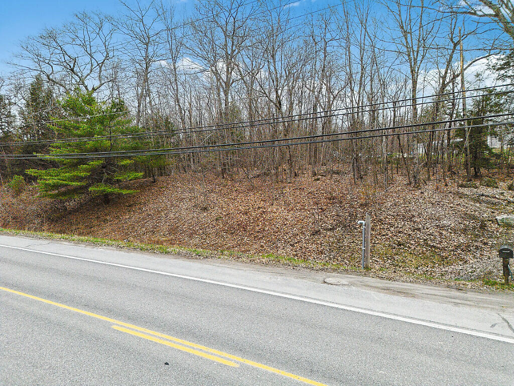 002 Eastern Avenue Augusta ME 04330
