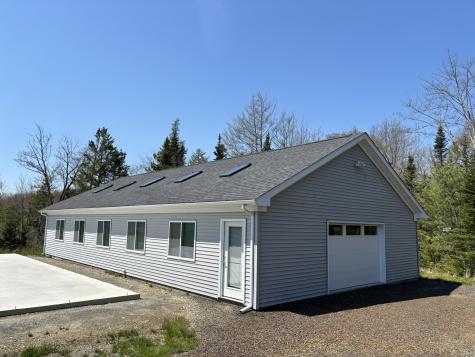 22 Sawblade Road South Thomaston ME 04858