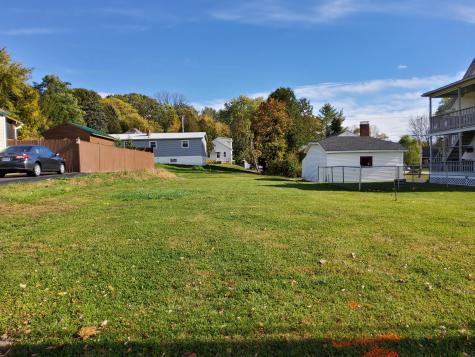 44 Poland Road Auburn ME 04210