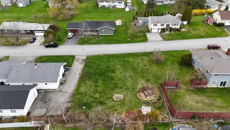 21 Ventura Street Lewiston ME 04240