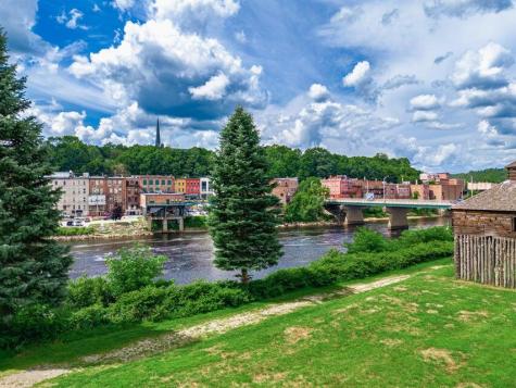 2 Howard Street Augusta ME 04330