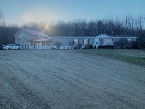 99 Avenue Road Wales ME 04280