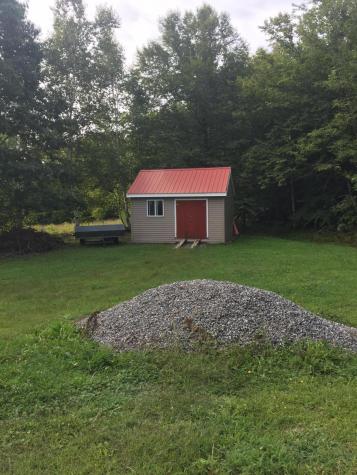 99 Avenue Road Wales ME 04280