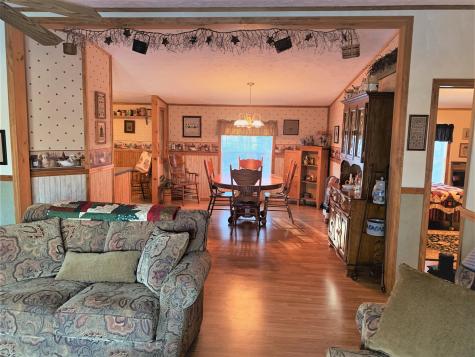 99 Avenue Road Wales ME 04280
