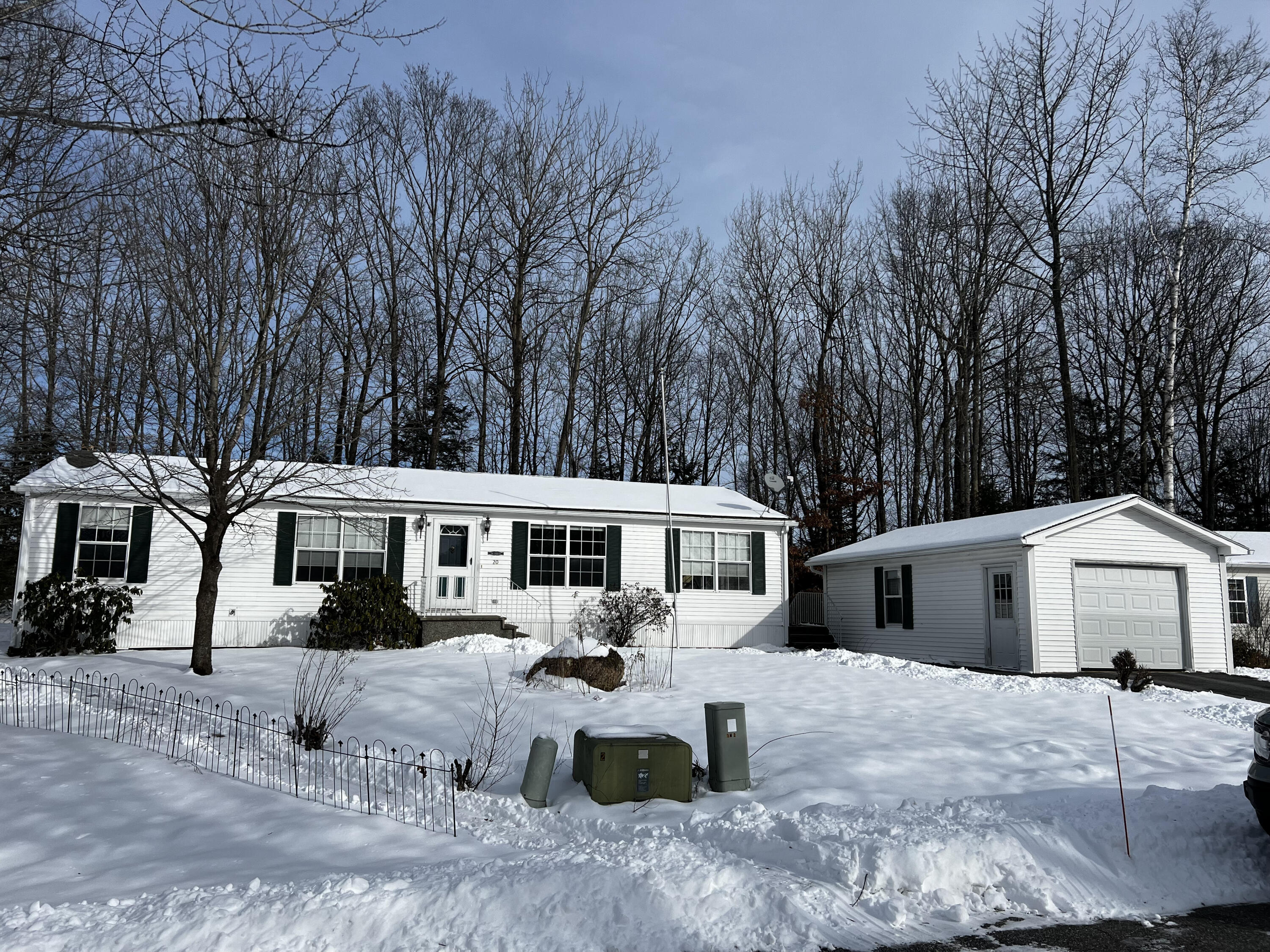 20 Buttercup Circle Auburn ME 04210