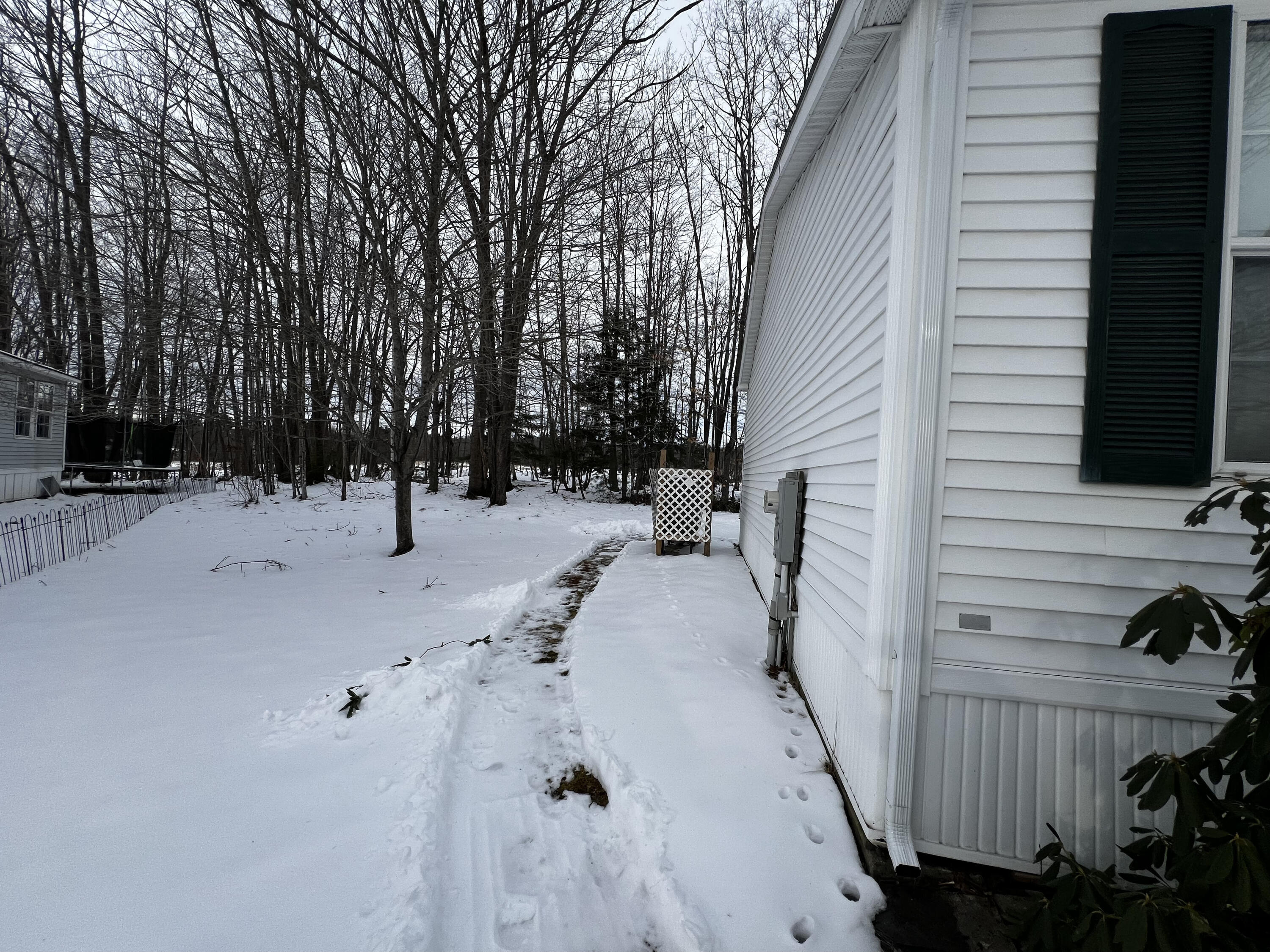20 Buttercup Circle Auburn ME 04210