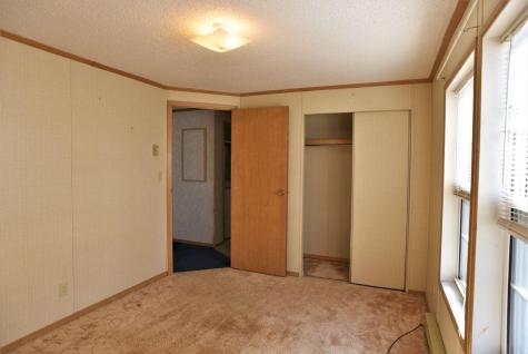 22 Houghton Street Madison ME 04950