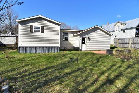 22 Houghton Street Madison ME 04950