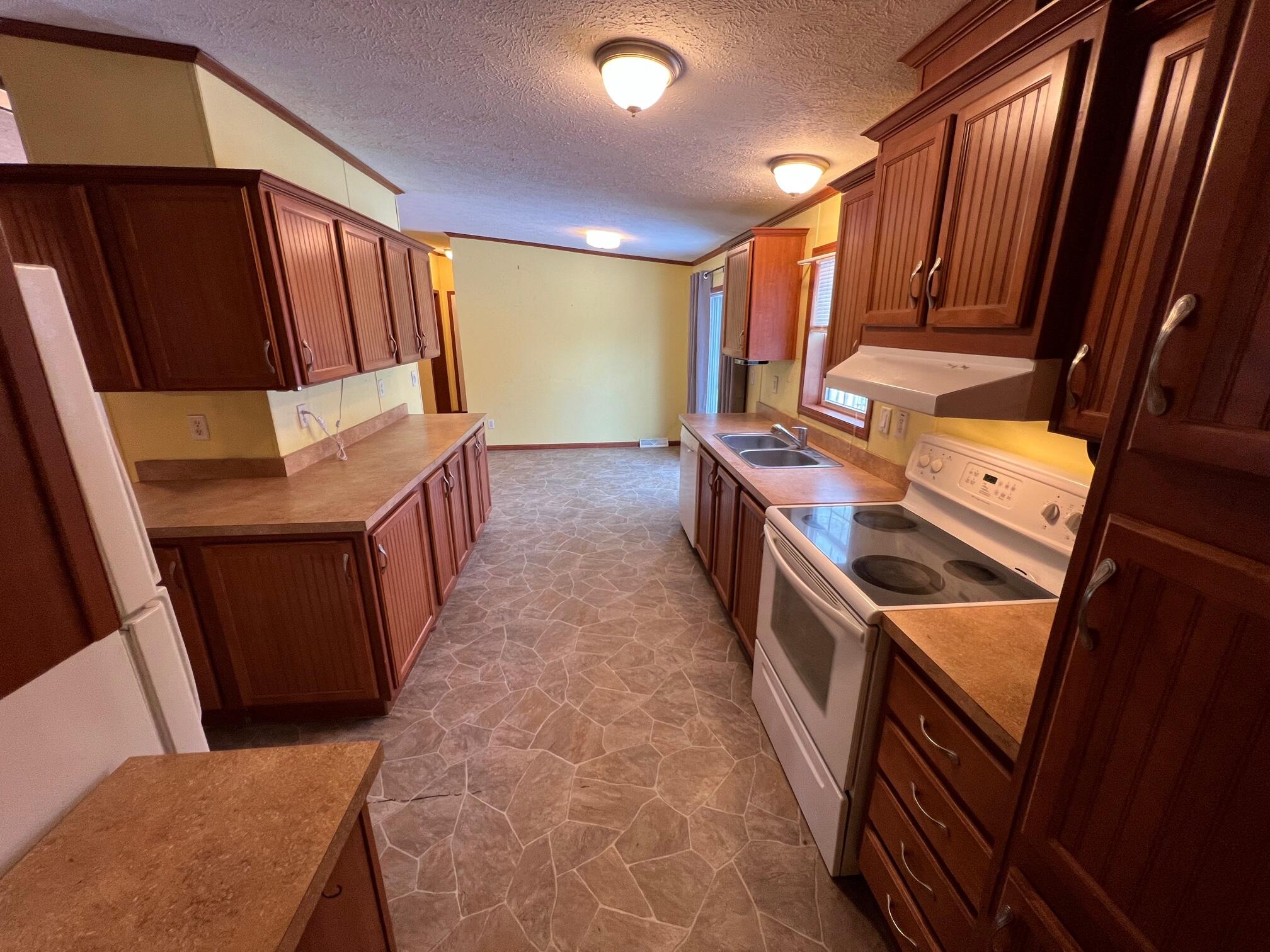 143 Shy Road Palmyra ME 04965