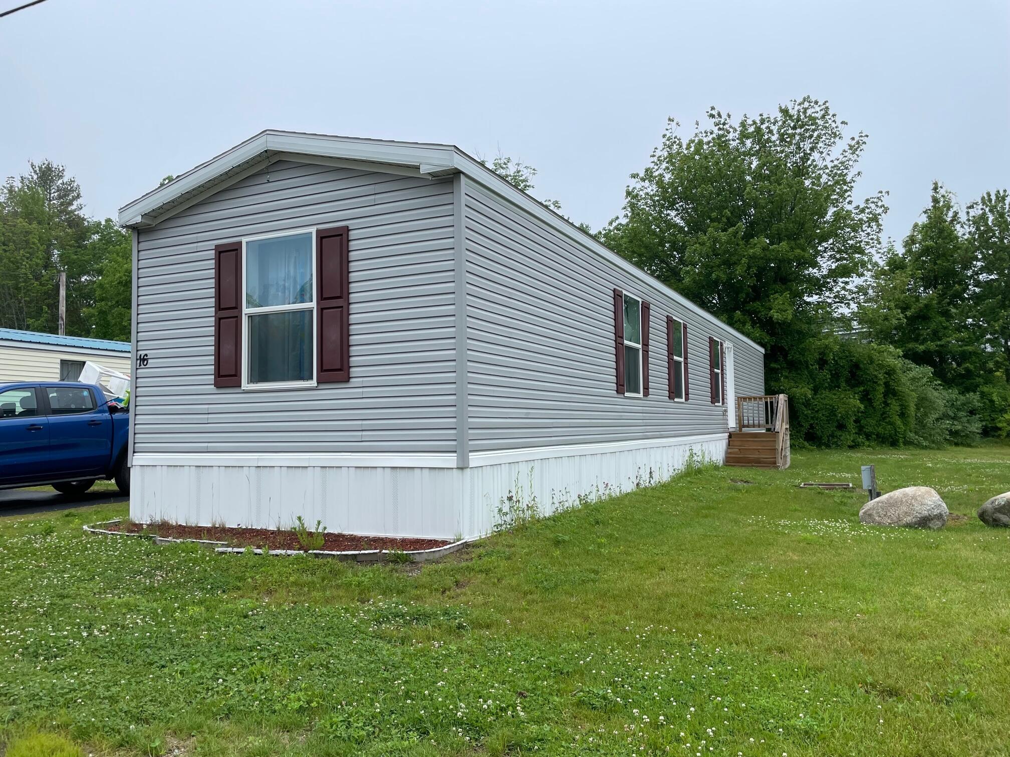 16 Rw Macleod Lane Belfast, ME